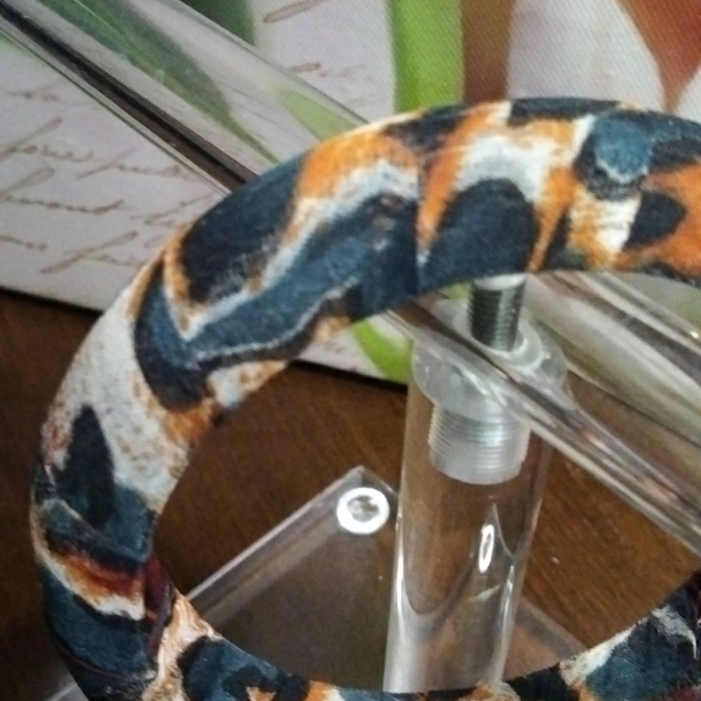Bangle - Picture 2 of 3